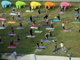 Yoga in the square