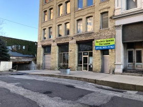 131 W. Seeboth St. 131 W. Seeboth St.
