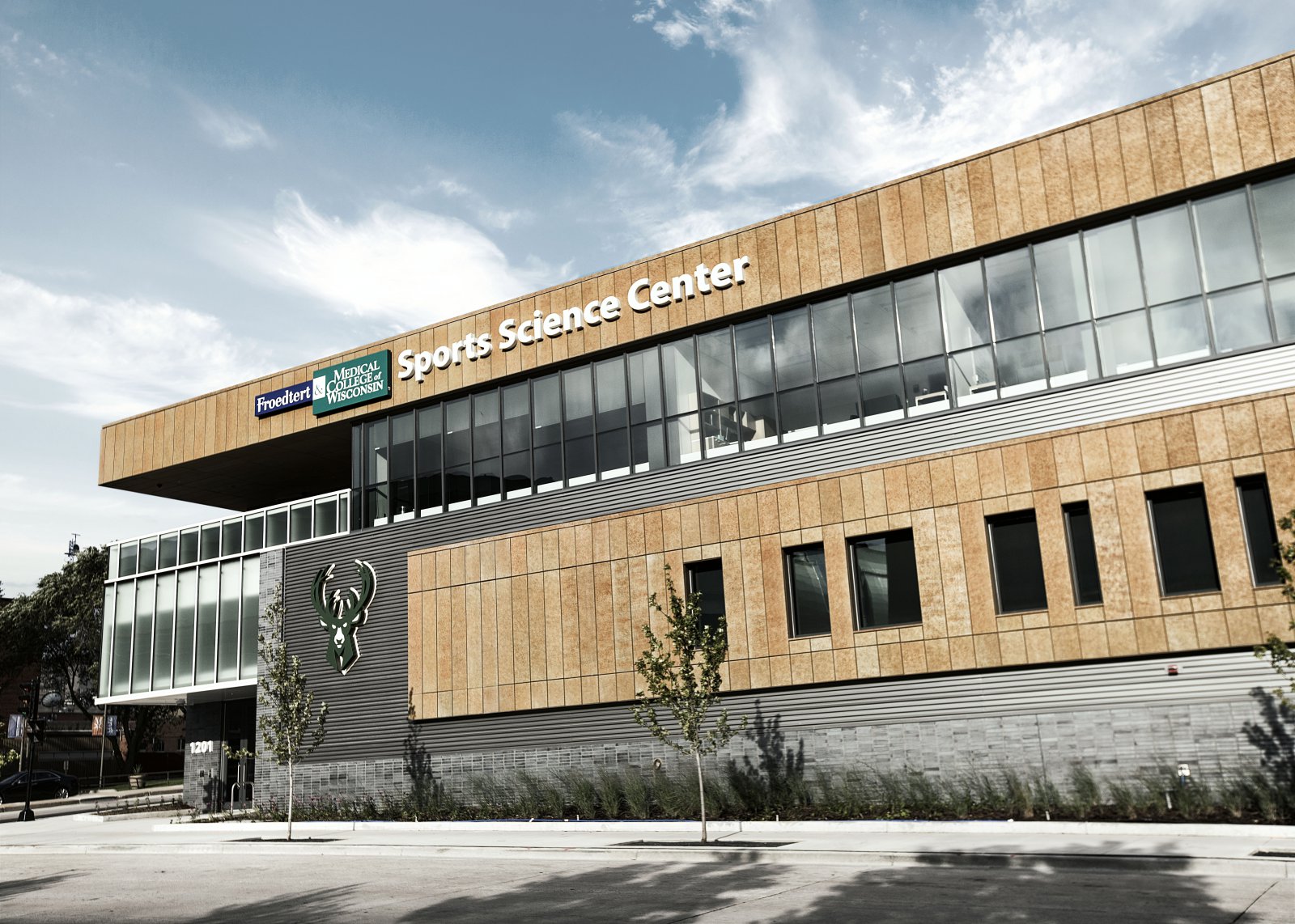 Froedtert & the Medical College of Wisconsin Sports Science Center  Officially Opens as Milwaukee Bucks New Training Center » Urban Milwaukee