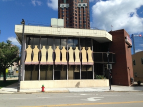 111 W. Kilbourn Ave 111 W. Kilbourn Ave