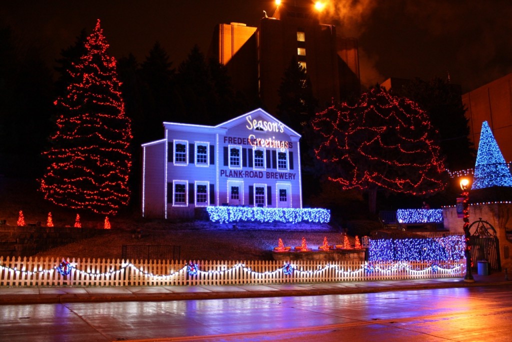 Miller Brewing Unevils Annual Holiday Lights » Urban Milwaukee