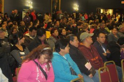 An overflow crowd of more than 500 South Side residents packed American Serb Hall, 5101 W. Oklahoma Ave., to hear the legislators respond to their concerns. (Photo by Edgar Mendez)