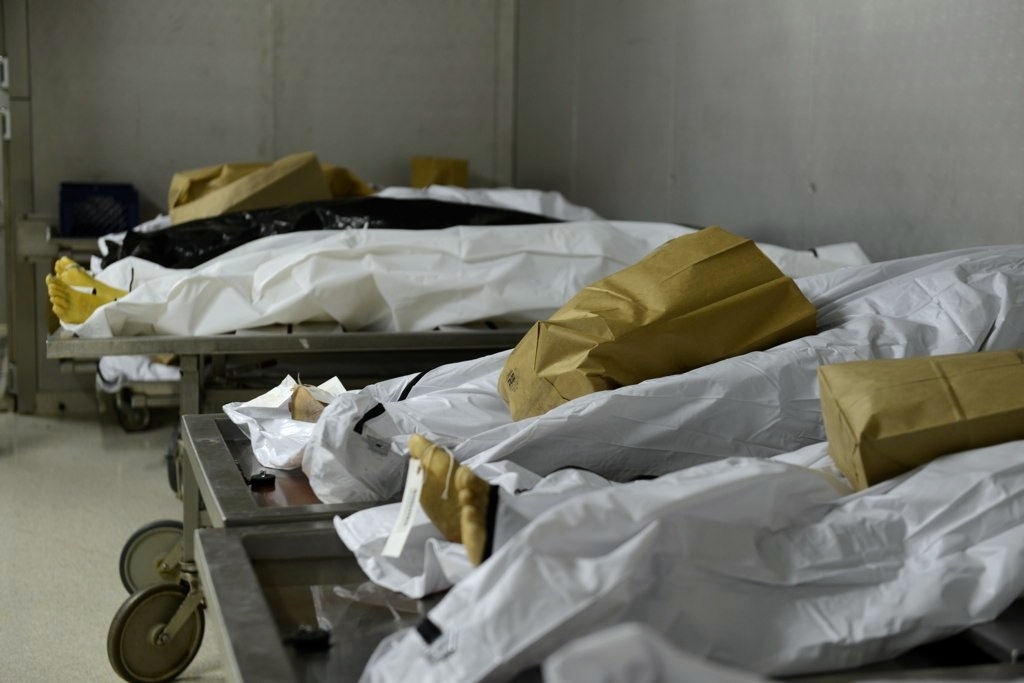 Bodies lie in the Milwaukee County Medical Examiner’s Office. (Photo by Sue Vliet)