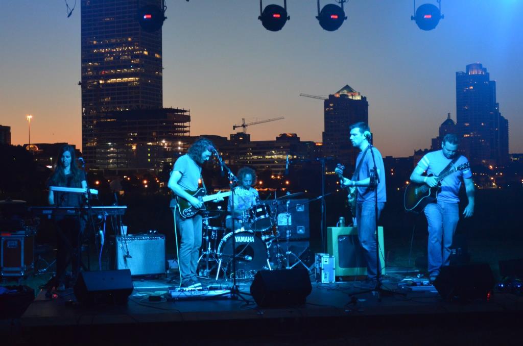 NEWaukee’s 6th annual Urban Island Beach Party: A fundraiser for the Friends of Lakeshore State Park