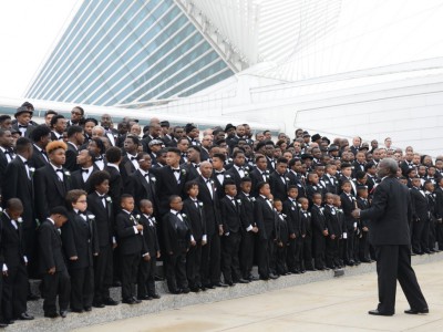 Photo Gallery: 500 Black Tuxedos On the Town