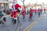 With the MPD blocking the intersections, even Santas on Ordinaries were able to keep rolling the whole route.