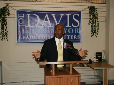 Eyes on Milwaukee: Joe Davis Receives Hot Endorsement