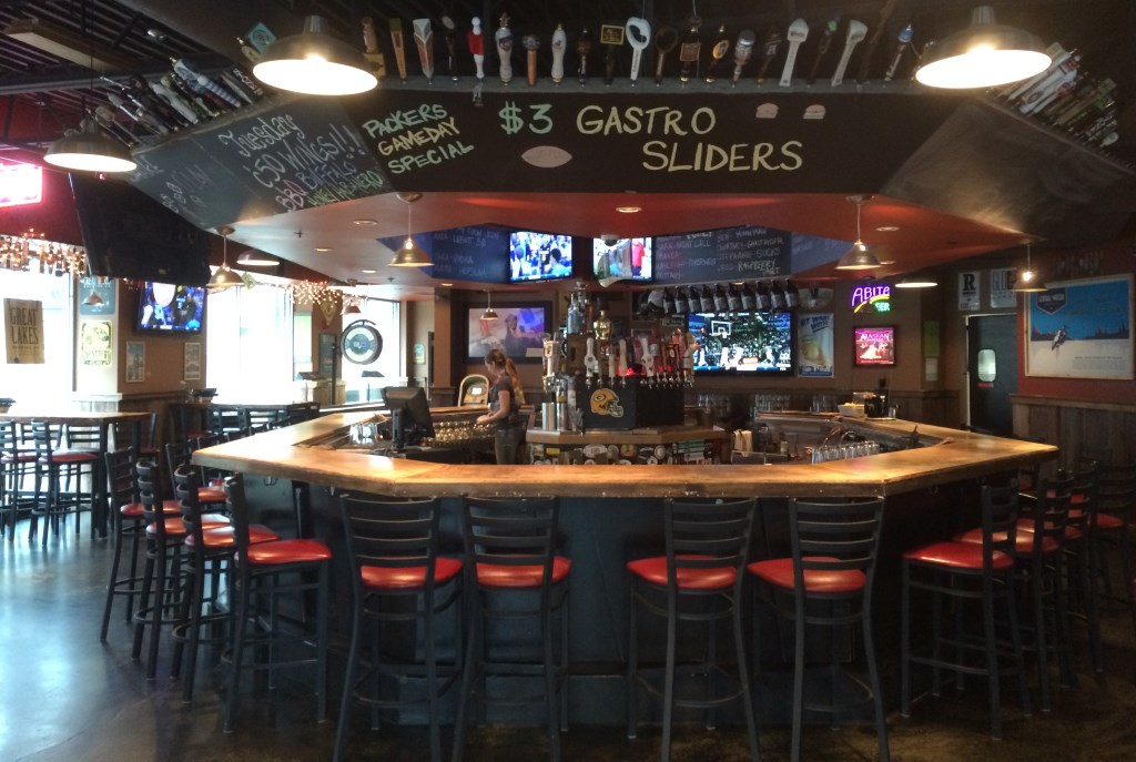 Weekly Happy Hour Stubby’s Has Huge Beer Selection » Urban Milwaukee