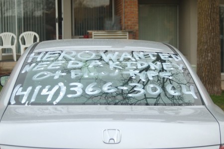 Last week Morales wrote this message on his rear car window in hopes of finding a kidney donor. Photo by Edgar Mendez.