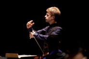 Conductor David Bloom. Photo by Susan Scheid