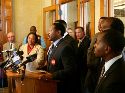 Aldermen Unveil Anti-Violence Initiative