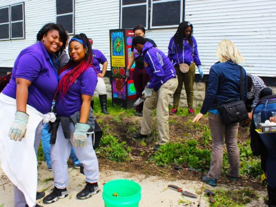 Green Luminaries: Neighborhood Group Battles Pollution