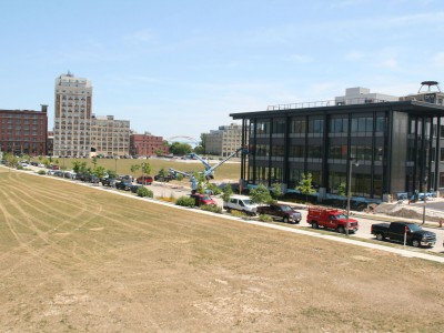 Friday Photos: Zurn HQ Rising in Reed Street Yards