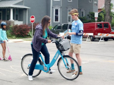 Bronzeville and Walker Square Hail Bublr