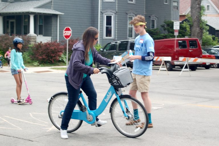 Bublr Bikes are now available at Cesar Chavez Drive and Washington Street in Walker Square. Photo By Rebecca Carballo.