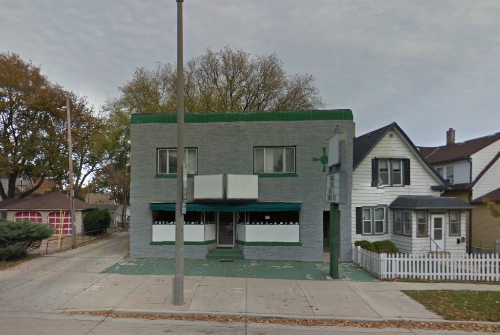 Future home of Sabrosa Café and Gallery, 3216 S. Howell Ave. Photo from Google.