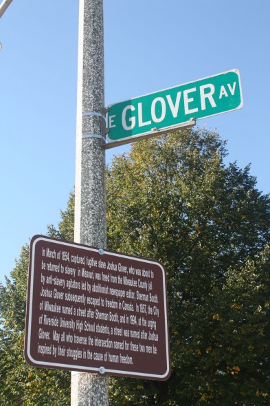 Marker at the intersection of Glover Avenue and Booth Street. Photo by Carl Baehr.