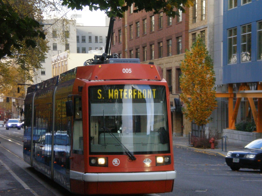 Amid declining transit ridership nationwide, Portland Streetcar sets ridership record in April