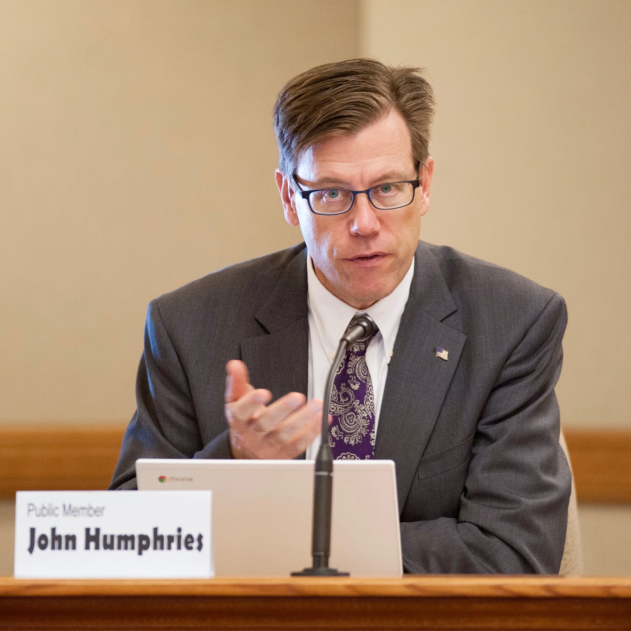 Humphries Proposes New Program Pairing Students with Regional Businesse