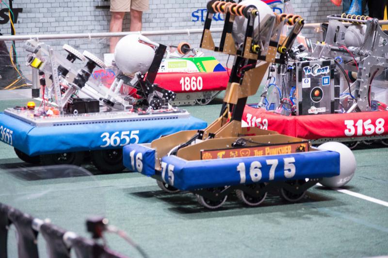 Bradley Tech High School hosts open house with focus on robotics