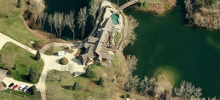 yacht diane hendricks house