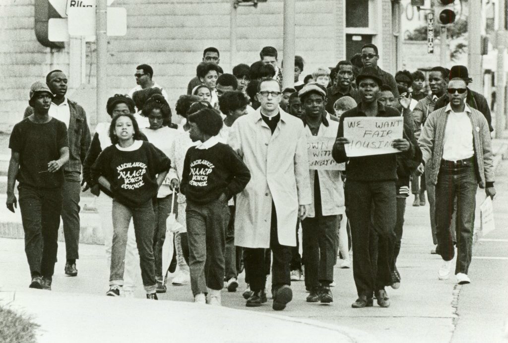 Father James Groppi and members of the NAACP Youth Council march in support of Vel Phillips’ open housing bill. Photo courtesy of Milwaukee Journal Sentinel and Historic Photo Collection, Milwaukee Public Library.