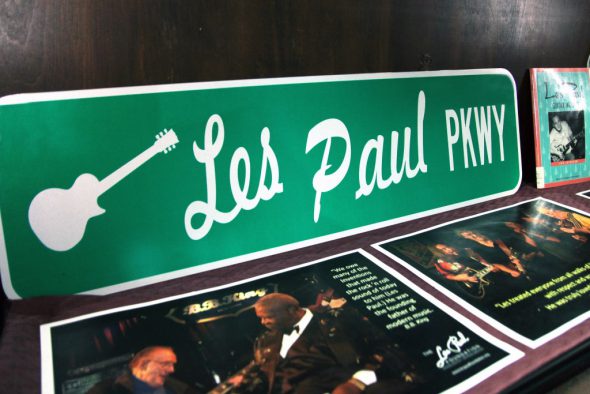 Les Paul Parkway sign from Waukesha. Photo by Erol Reyal©
