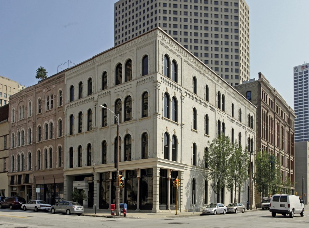 Colliers International | Wisconsin Brokers and Closes the Sale of 600 N Broadway in Downtown Milwaukee