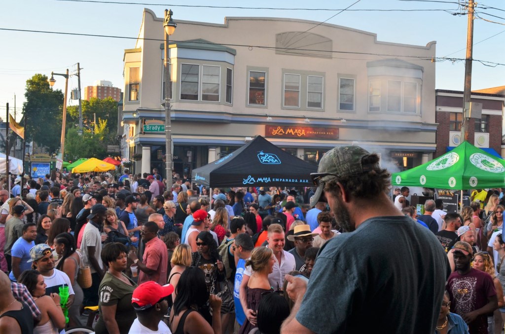 Photo Gallery Brady Street Festival Is Fun For All » Urban Milwaukee