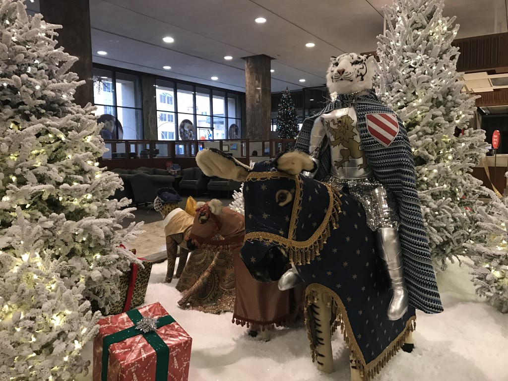 Bmo Harris Bank Celebrates A Holiday In King Arthur S Court