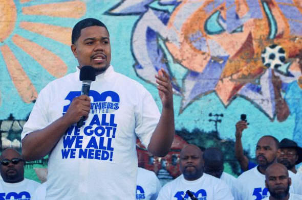 Ald. Khalif Rainey speaks during a 500 Fathers United rally in 2016. Photo by Edgar Mendez.