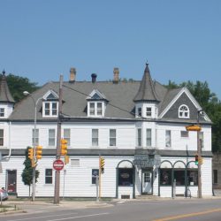 Historic White House Tavern