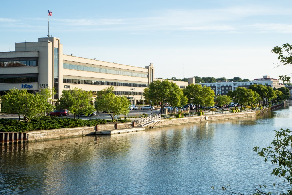 New Lease Brings Schlitz Park’s 800,000 Square Feet of Office Space to 100 Percent Occupancy