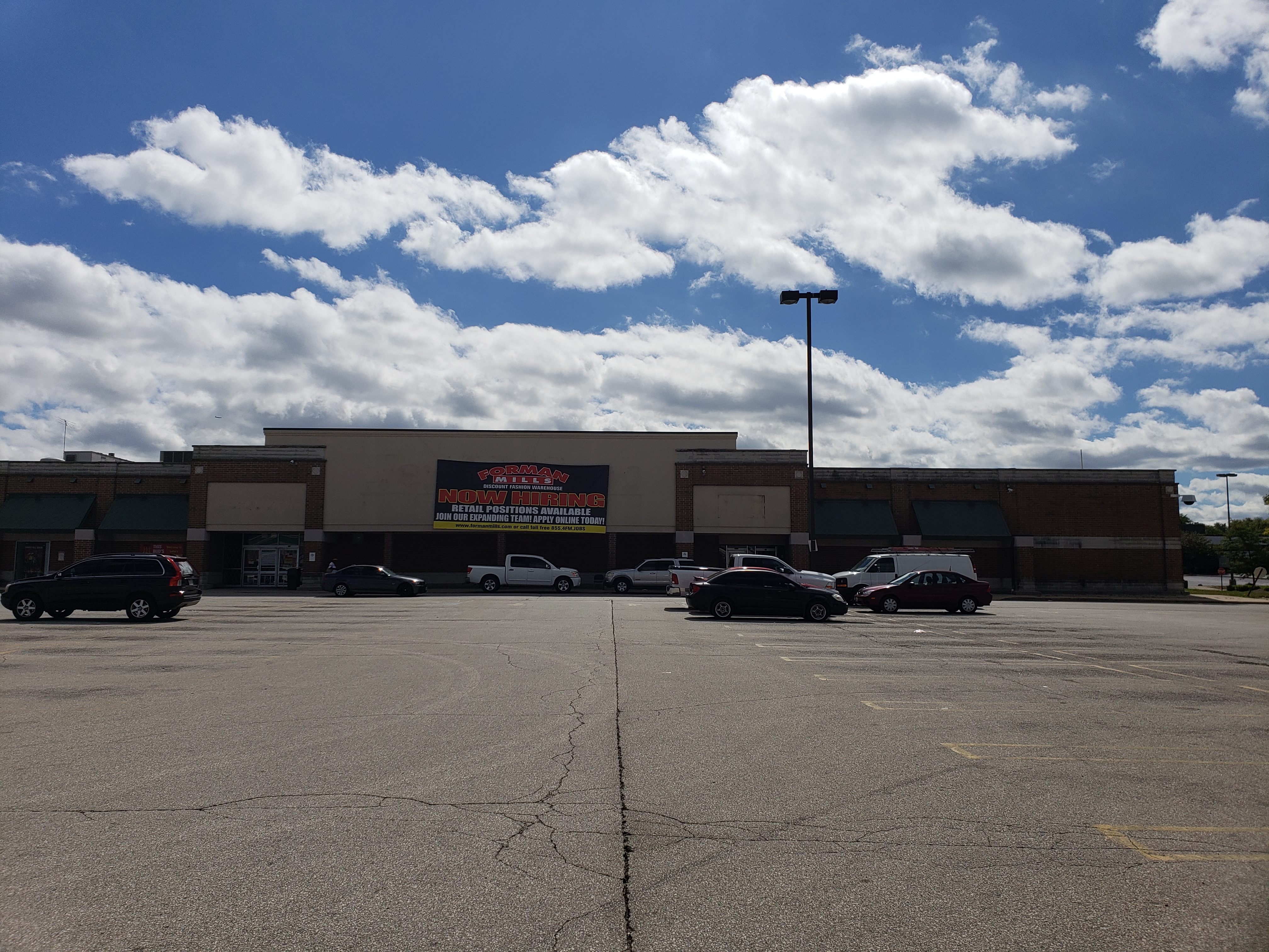 Forman Mills Explodes Onto Wisconsin Retail Scene With New Milwaukee 