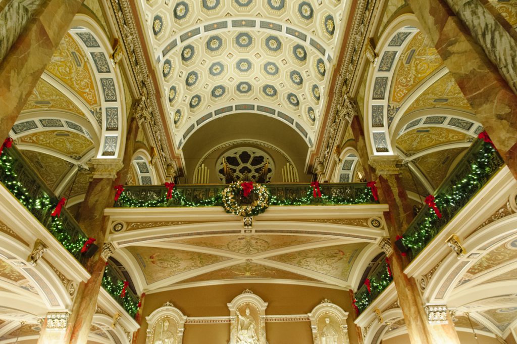 Bel Canto Chorus presents Christmas in the Basilica. Photo by Jessica Kaminski.