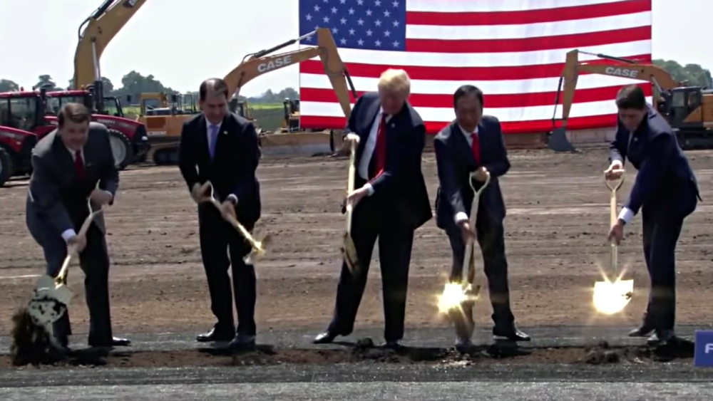 Ceremonial groundbreaking at the Foxconn campus. Photo from The White House.