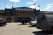 Menards. Photo by Gabriel Vanslette [CC BY 3.0 (https://creativecommons.org/licenses/by/3.0)]
