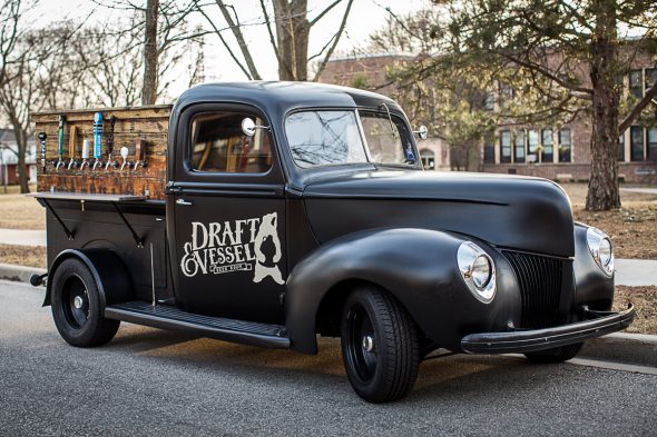 Draft & Vessel truck. Photo courtesy of the Milwaukee Public Market.
