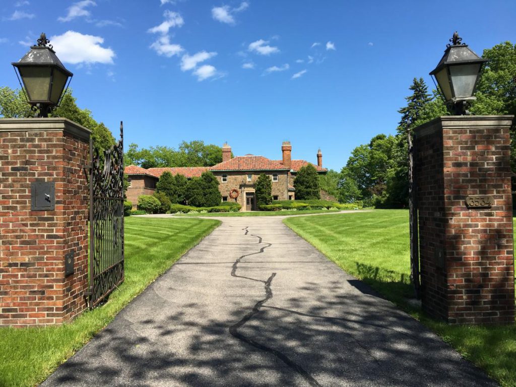 Milwaukee County Executive Chris Abele bought the 1927 mansion at 3534 N. Lake Drive in 2018. He plans to tear it down and build a new house overlooking Lake Michigan. Photo by Jane Hampden/WPR.