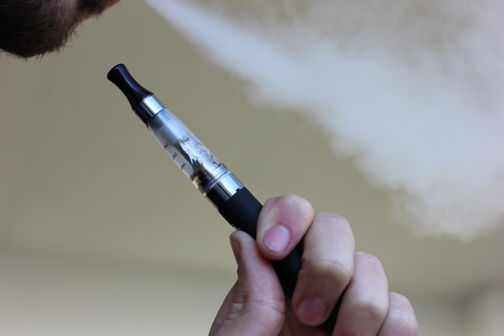 E-cigarette. Pixabay License. Free for commercial use. No attribution required.