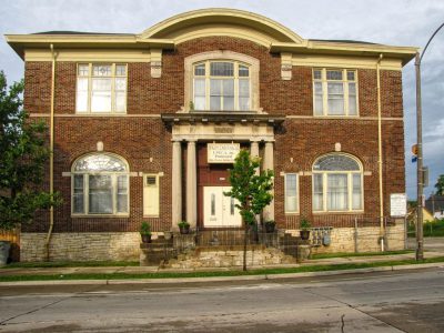 Lost Milwaukee: The Owls of Port Washington Ave.