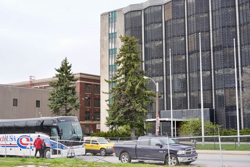 The bus parks across from the former A.O. Smith Research and Development Building. Photo by Adam Carr/NNS.