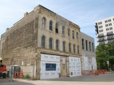 Friday Photos: Walker’s Point Buildings Get New Lease on Life