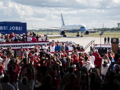 Trump Touts Economy in Oshkosh