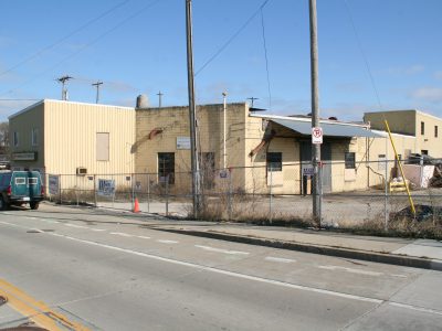 Eyes on Milwaukee: Wangard Clearing Harbor District Site for Future Development