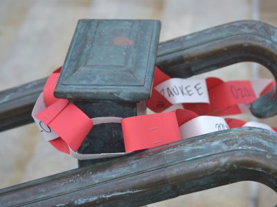 Capitol Christmas Decoration Memorializes COVID-19 Victims