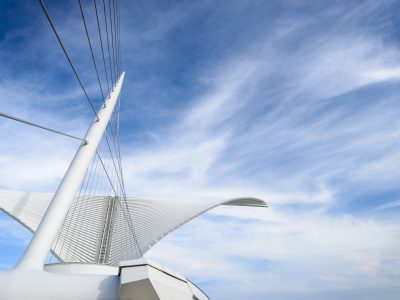 Milwaukee Art Museum Commemorates 20th Anniversary of Iconic Santiago Calatrava–Designed Quadracci Pavilion