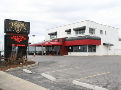 Taverns: New Bar and Grill Opening Near Airport