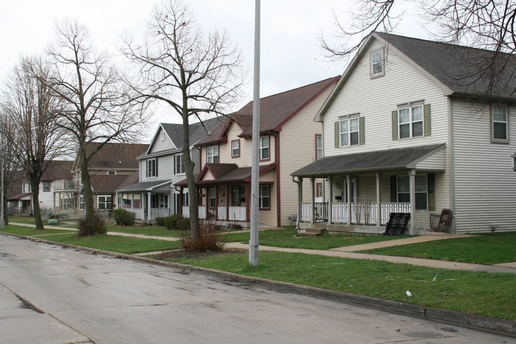 Eyes On Milwaukee Report Finds Affordable Housing Problems Urban 