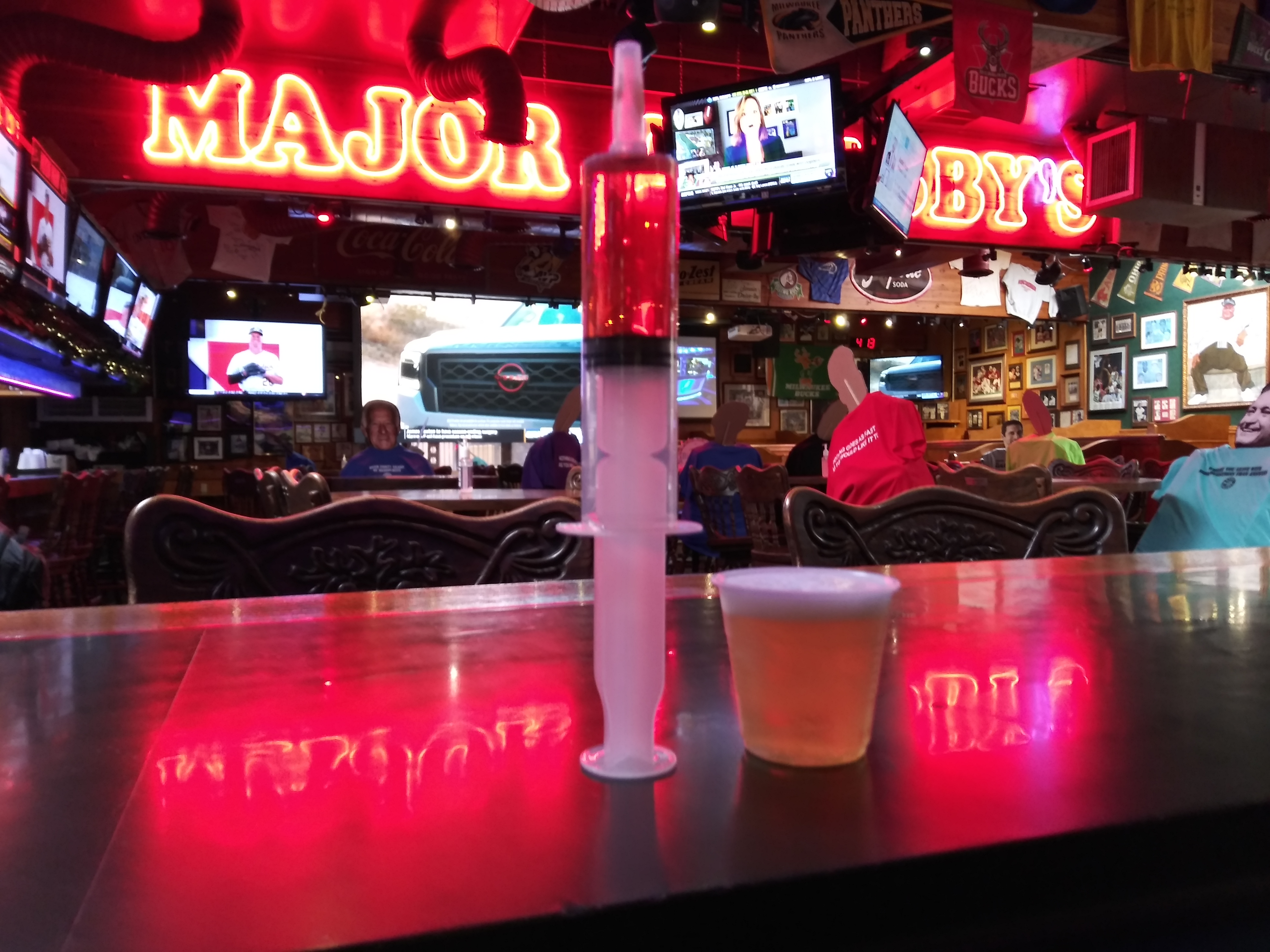 Milwaukee Sports Bar Announces 414 Day Promotion, Continues Free Shots for Vaccination Shots Program
